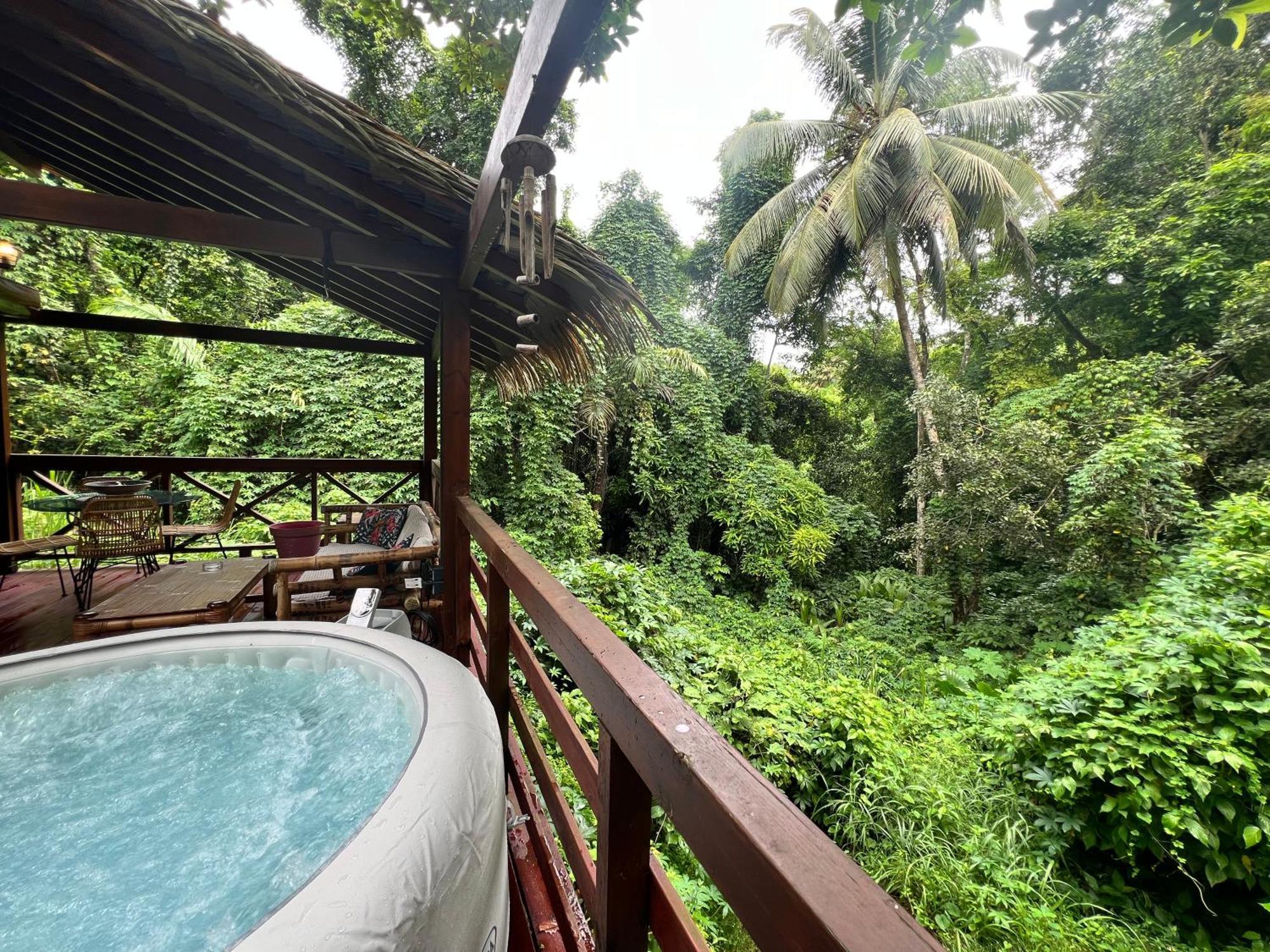 Ti Zaboka Chalet , Spa Privatif Les Abymes Bagian luar foto